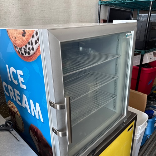 Ice cream freezer - Image 1