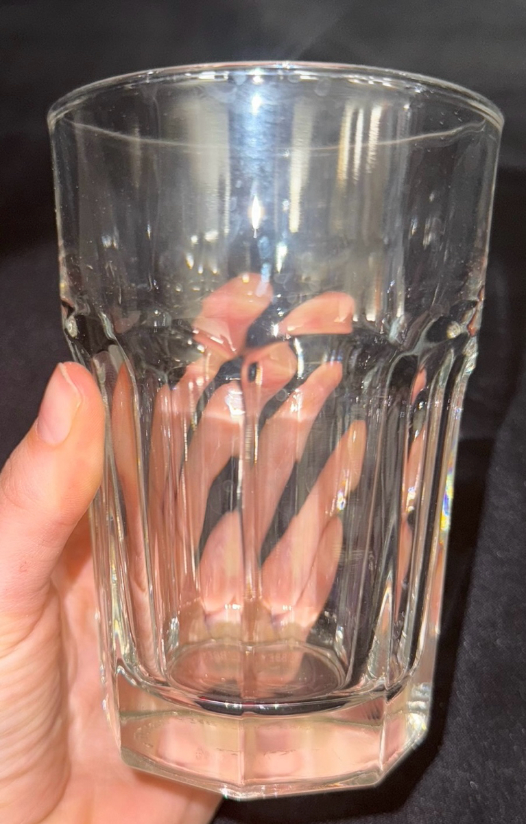 Glass tumbler - Image 1