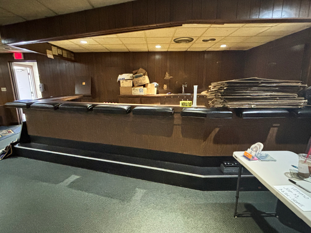 COMMERCIAL BAR - Image 1