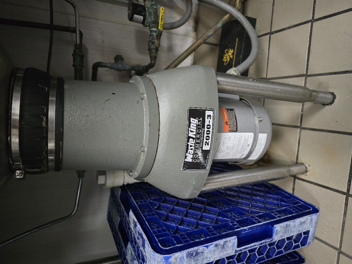 Commercial garbage disposal - Image 1