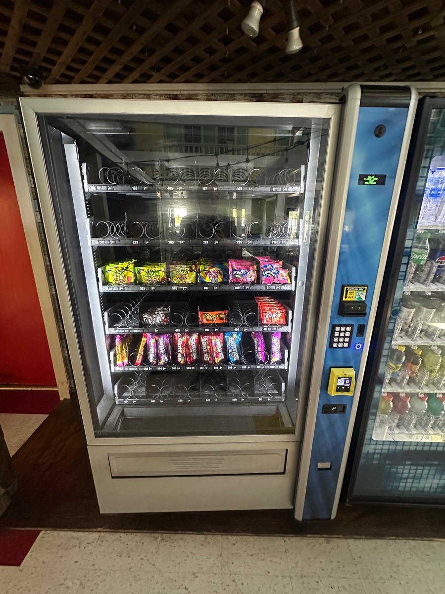 Snack Vending
Like New - Image 1