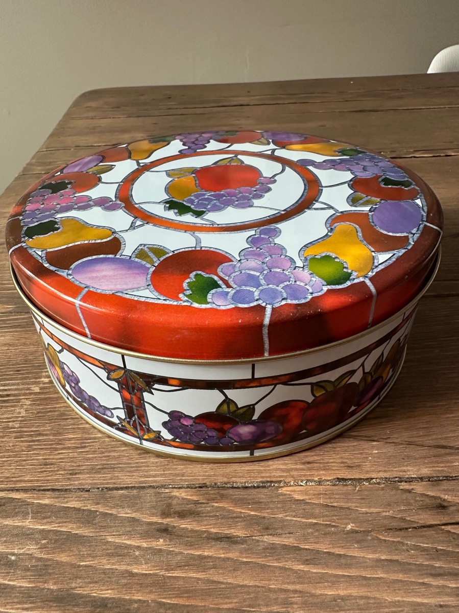7'' Tins with Lid Metal Round Containers - Image 1