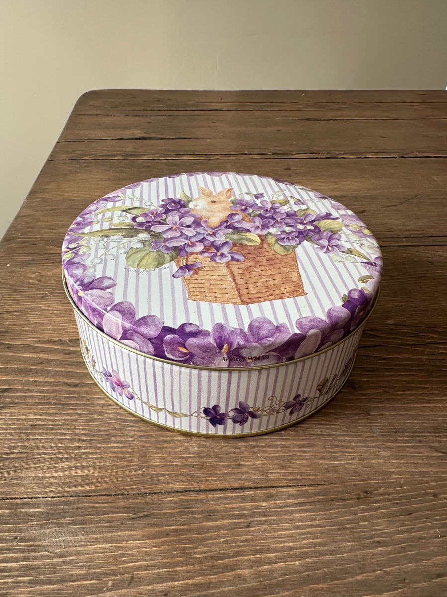 7” Tin with Lid - Image 1