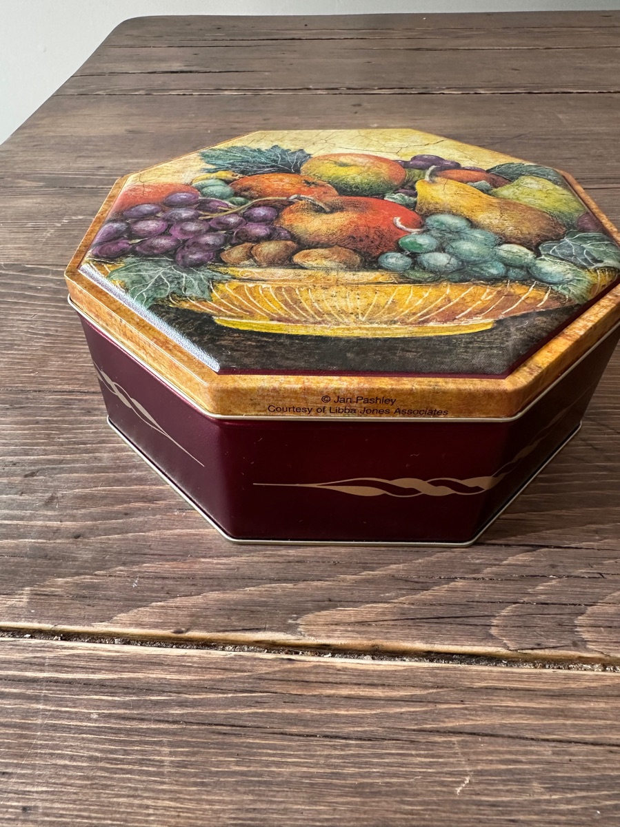 7” Tin with Lid - Image 1