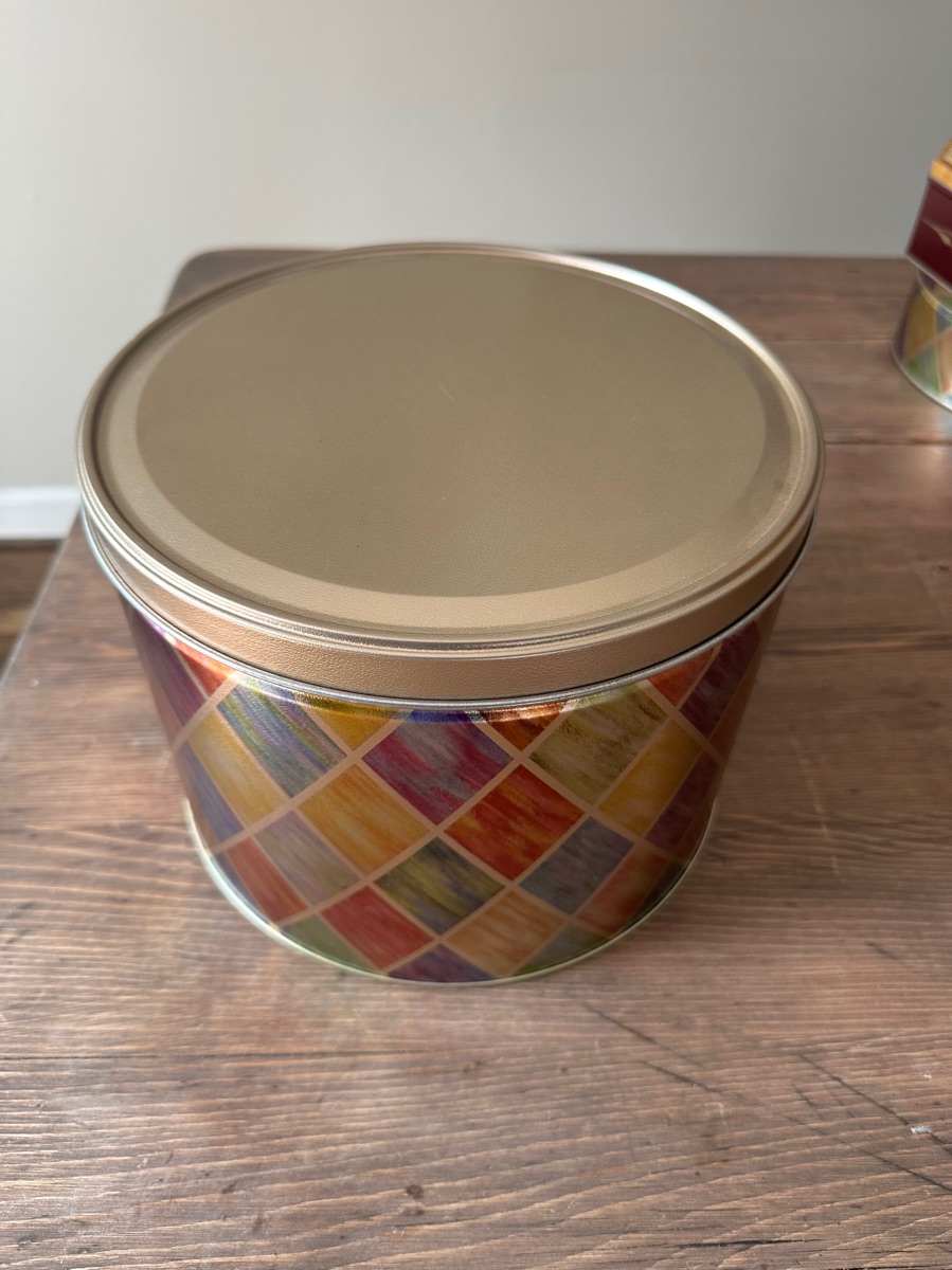 1-Gallon Tin with Lid - Image 1