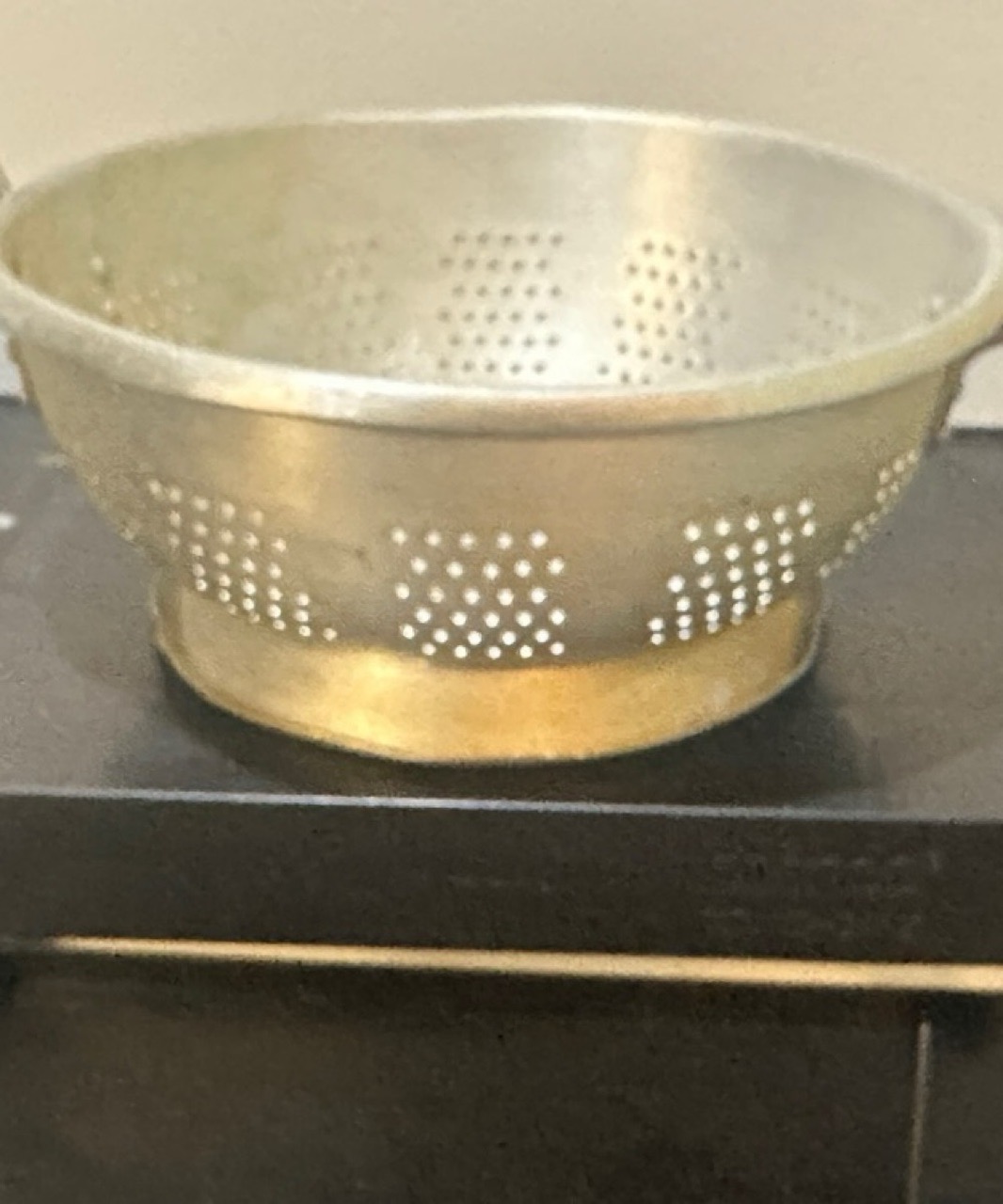 Colander
- Image 1