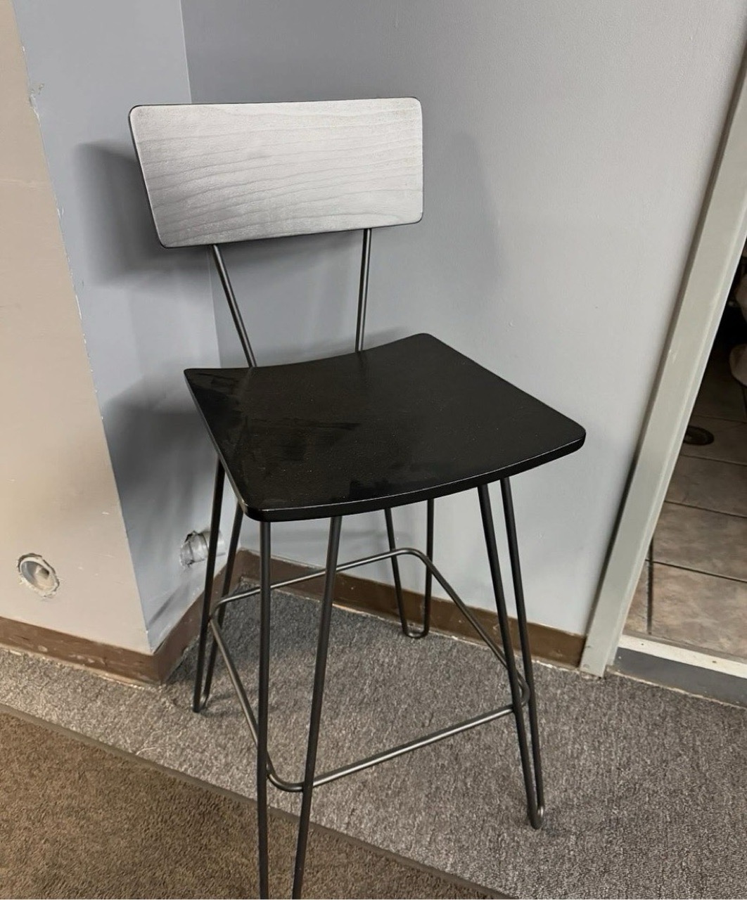 Wood Barstools
🔥Brand New🔥 - Image 1