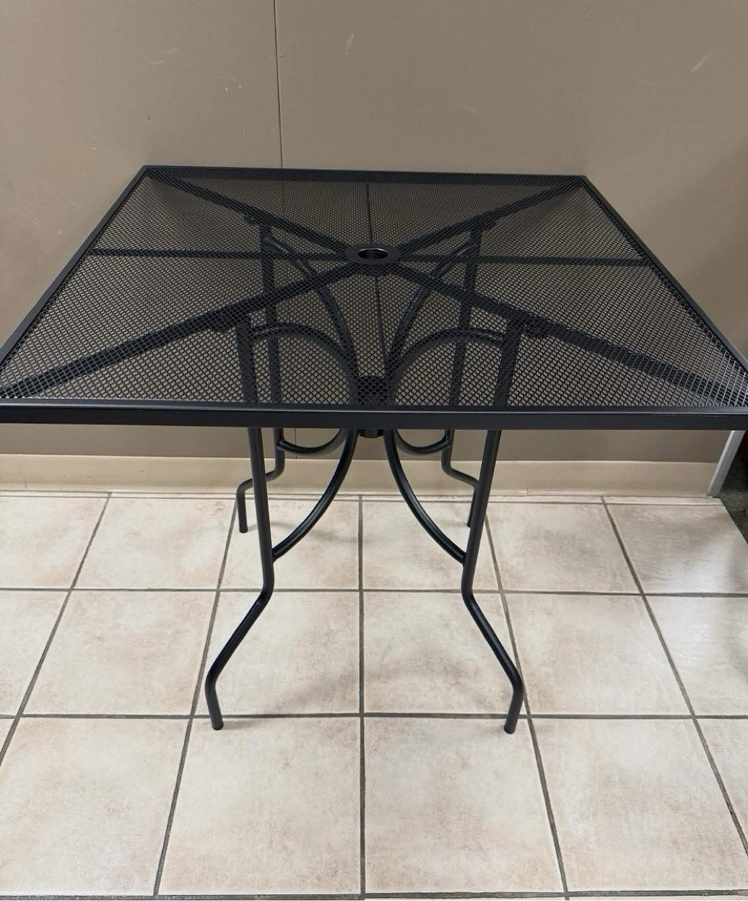 Patio Table
Black Mesh - Image 1
