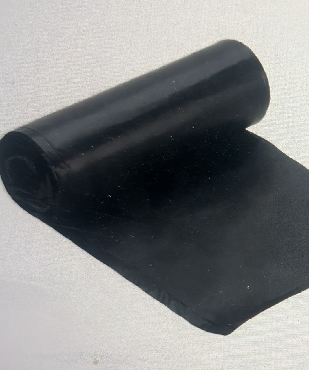 PL385815B Liner 38" X 58" LDP 1.5MIL Black 60 gal. - Image 1