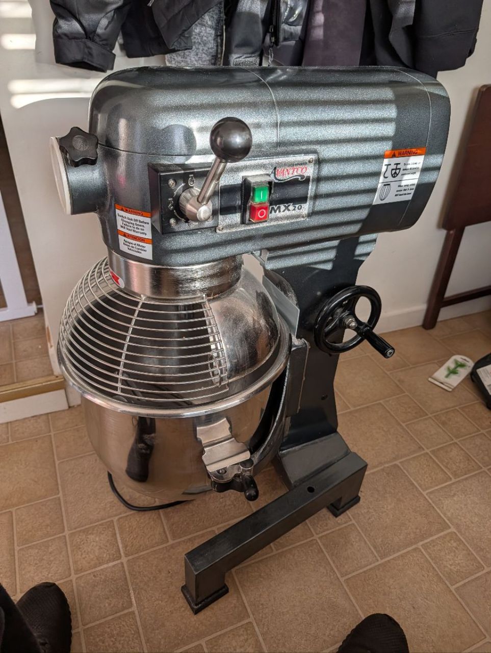 Avantco MX20H 20qt. Planetary Stand Mixer w/ Guard & attachments. - Image 1