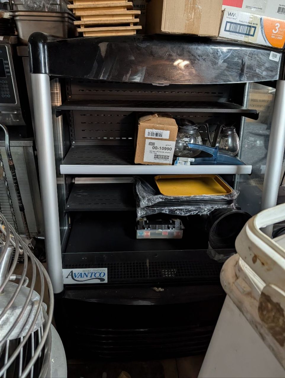 Avantco BMAC-36HC 36" Black Vertical Air Curtain Merchandiser - Image 1