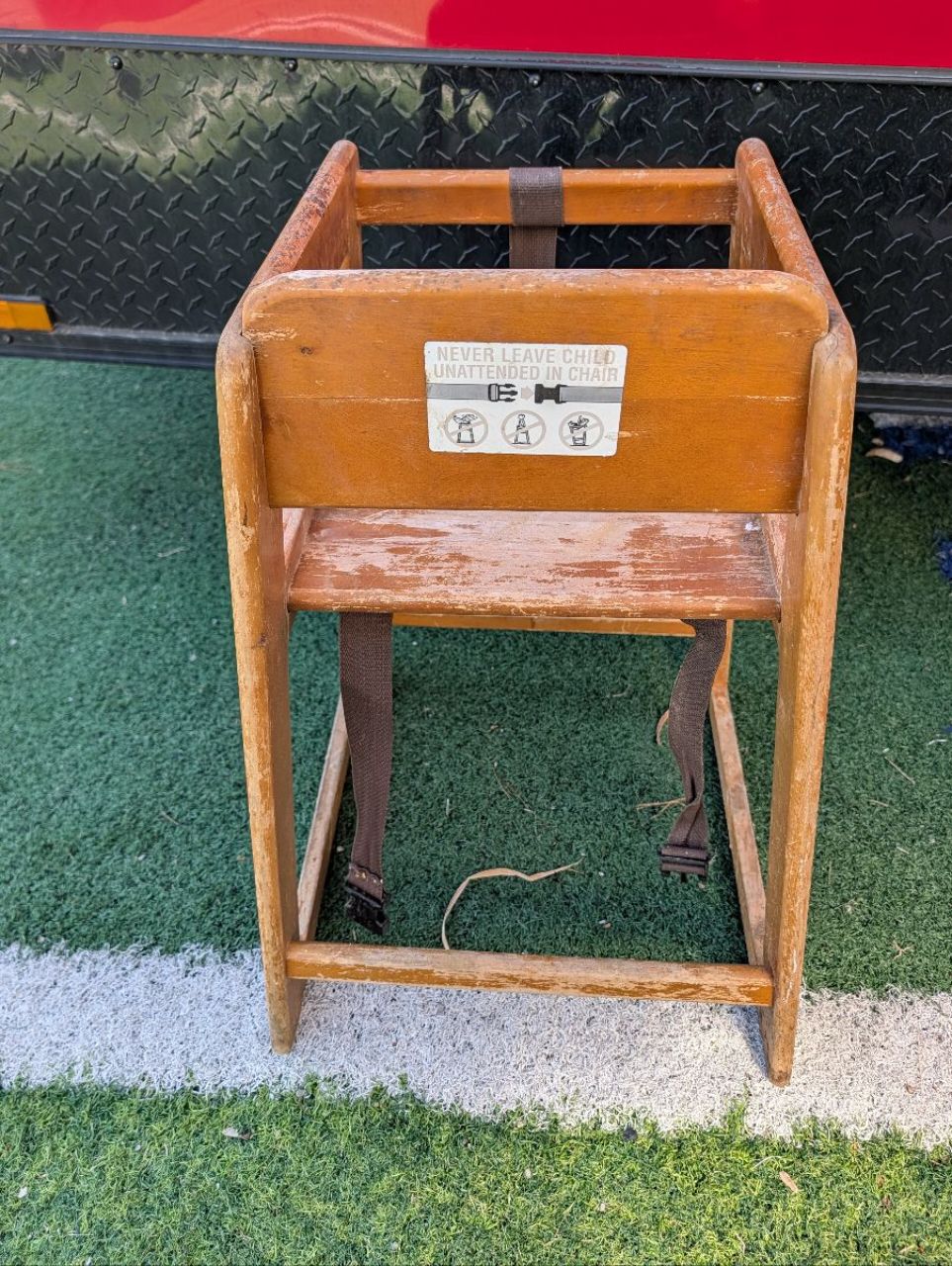 Childs Seat - High Chair - Restaurant - Image 1