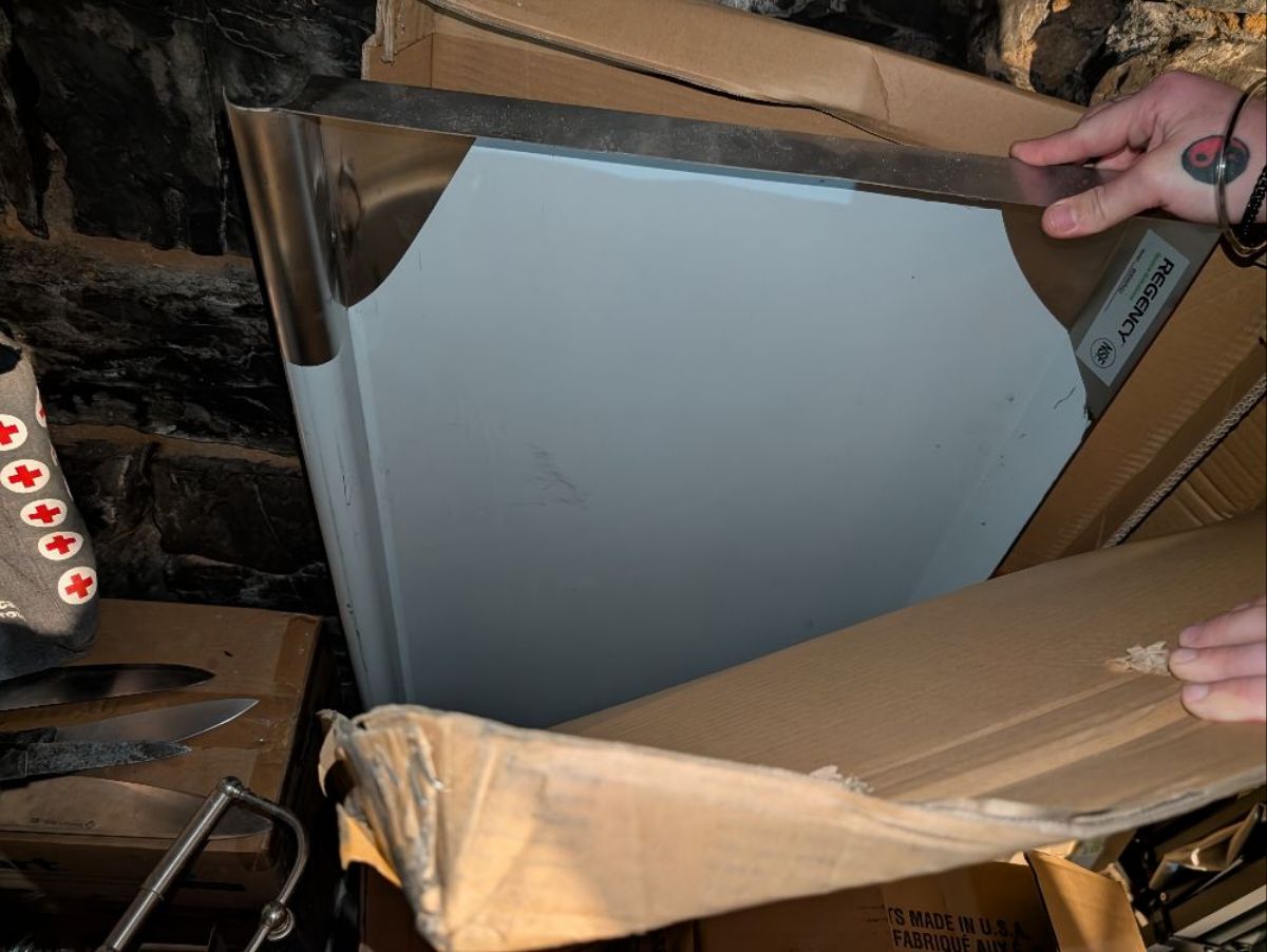 36 inch wall mounting shelf. For dish crates - Image 1