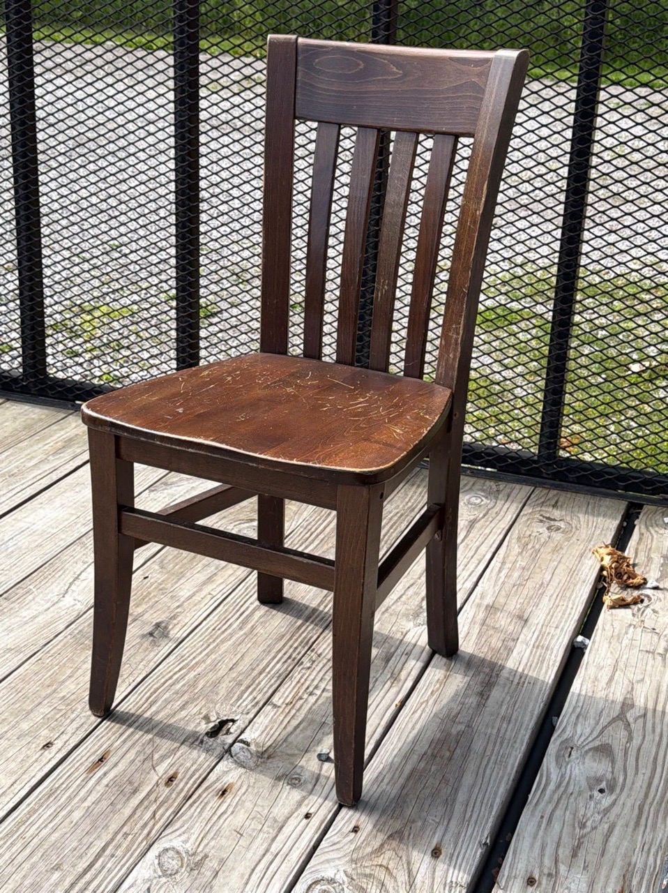 Chairs (76 qty) - Image 1