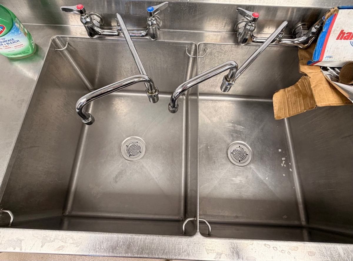 2 compartment Sink - Image 1