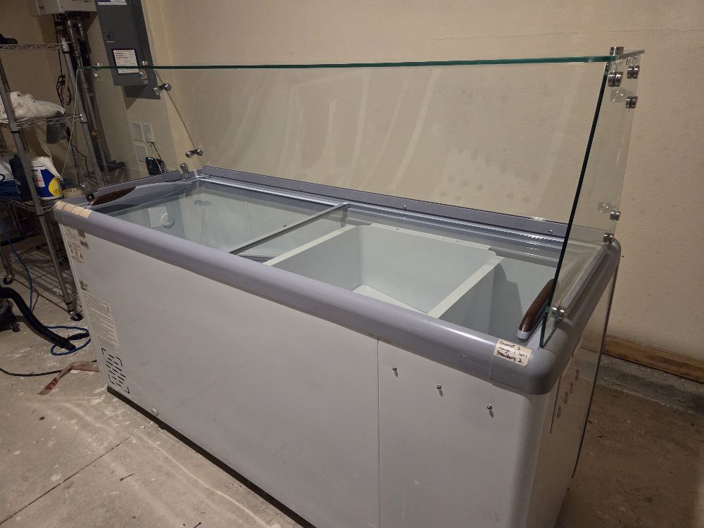 60 in. 16.6 cu. ft. NSF Manual Defrost Commercial Ice Cream Glass Dipping Cabinet Chest Freezer - Image 7