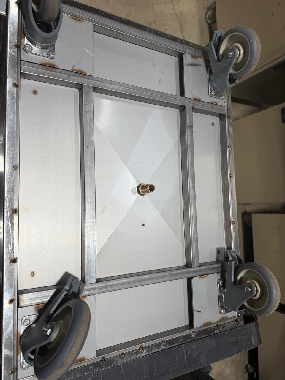 FWE ETC-1520-14 Tray Delivery Cart - Image 8
