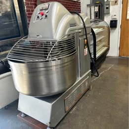 Hobart HSU440-1 440 lb Spiral Mixer - Floor Model, 208v/3ph - Image 1