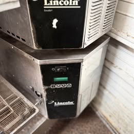 Lincoln Impinger II 1100 Series FastBake Natural Gas Triple Stacked Conveyor Oven - Image 2