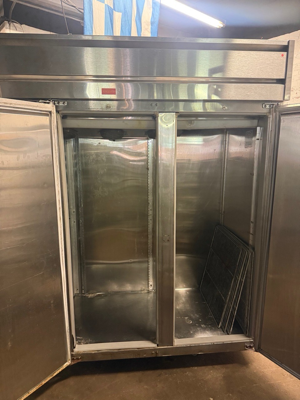 COMMERCIAL 3 DOOR REFRIGERATOR 72” USED - Image 7