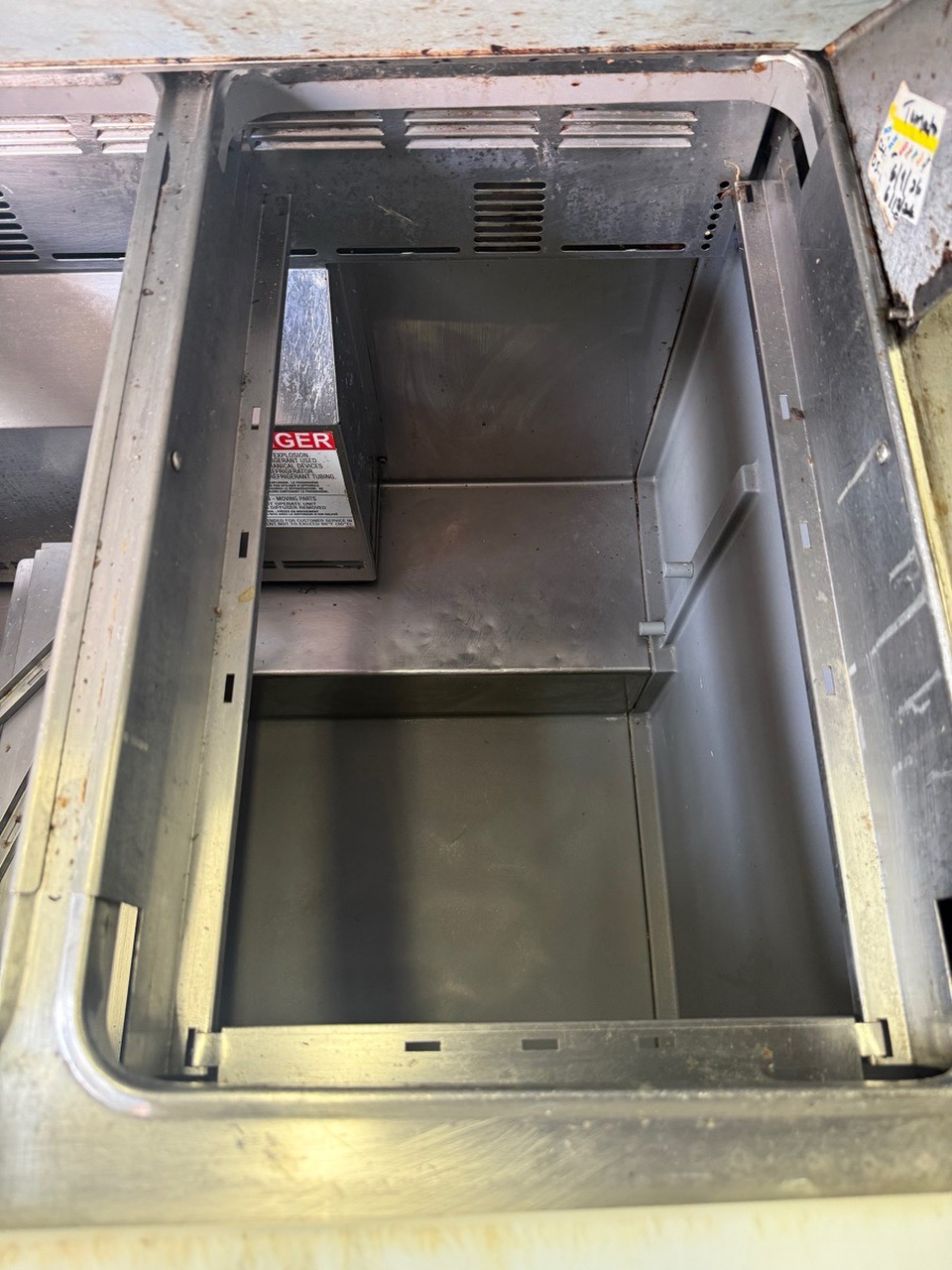 DELFIELD 4448NP-18M 48” Sandwich Prep Table Cooler Refrigerator USED - Image 6