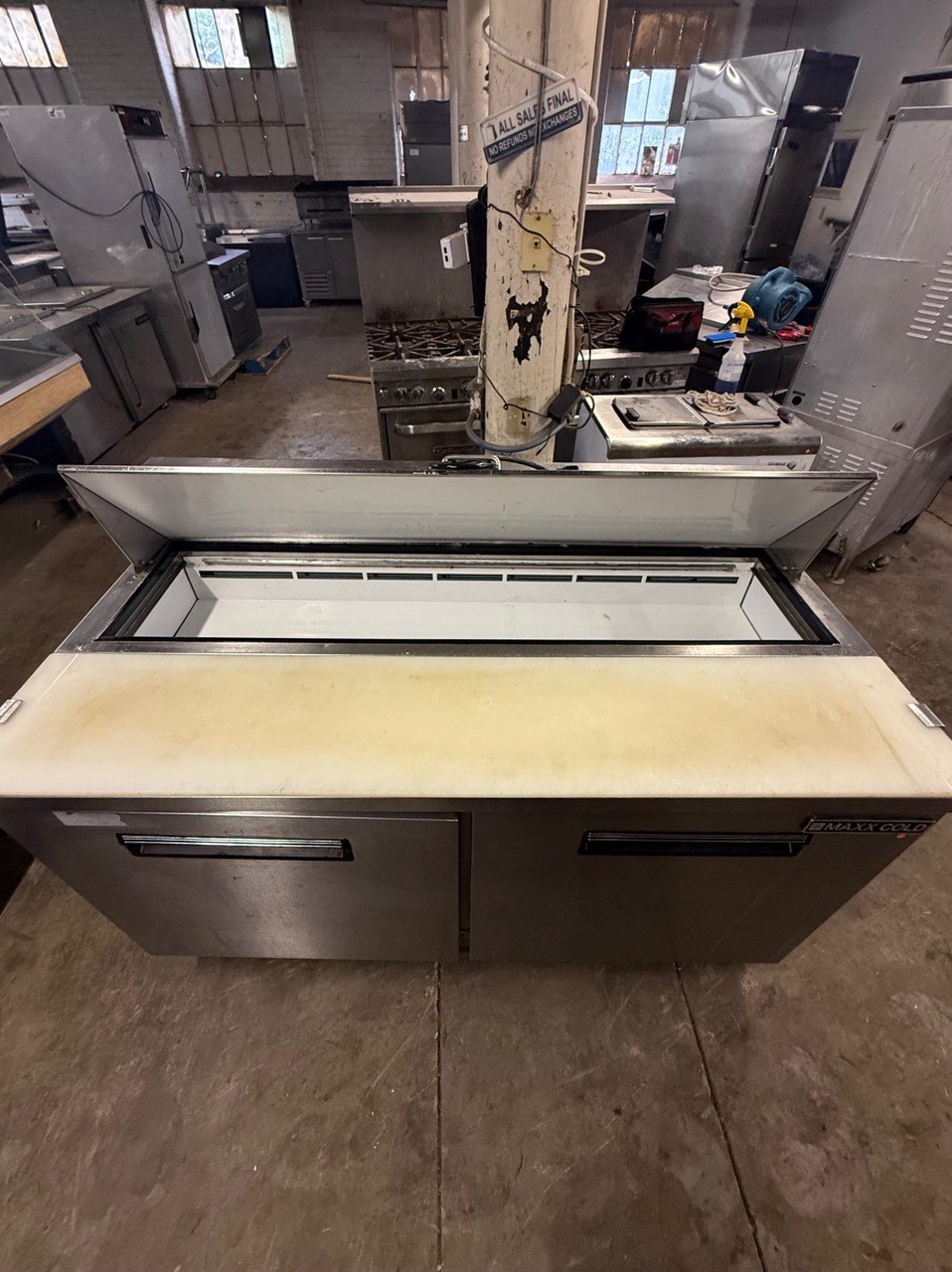 MAXX COLD MXCR60SHC 60” SANDWICH PREP TABLE COOLER USED - Image 6