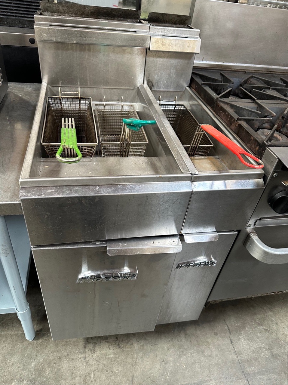 Imperial double gas fryer with baskets. 2,800.00 - Image 6