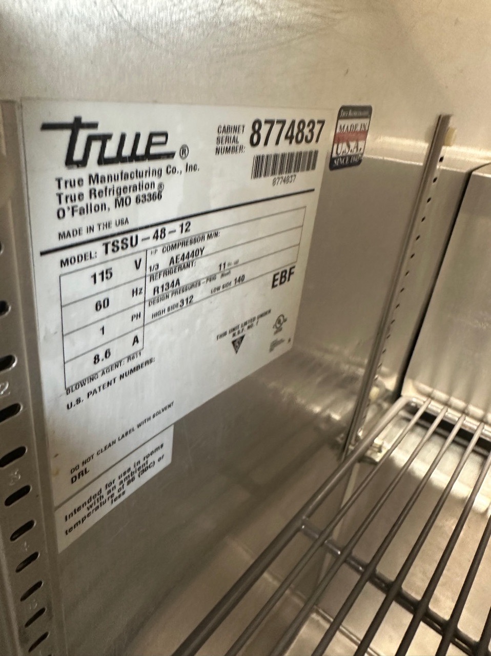 True TSSU-48-12-HC 48" TSSU Series Sandwich/Salad Prep Table w/ Refrigerated Base - Image 7