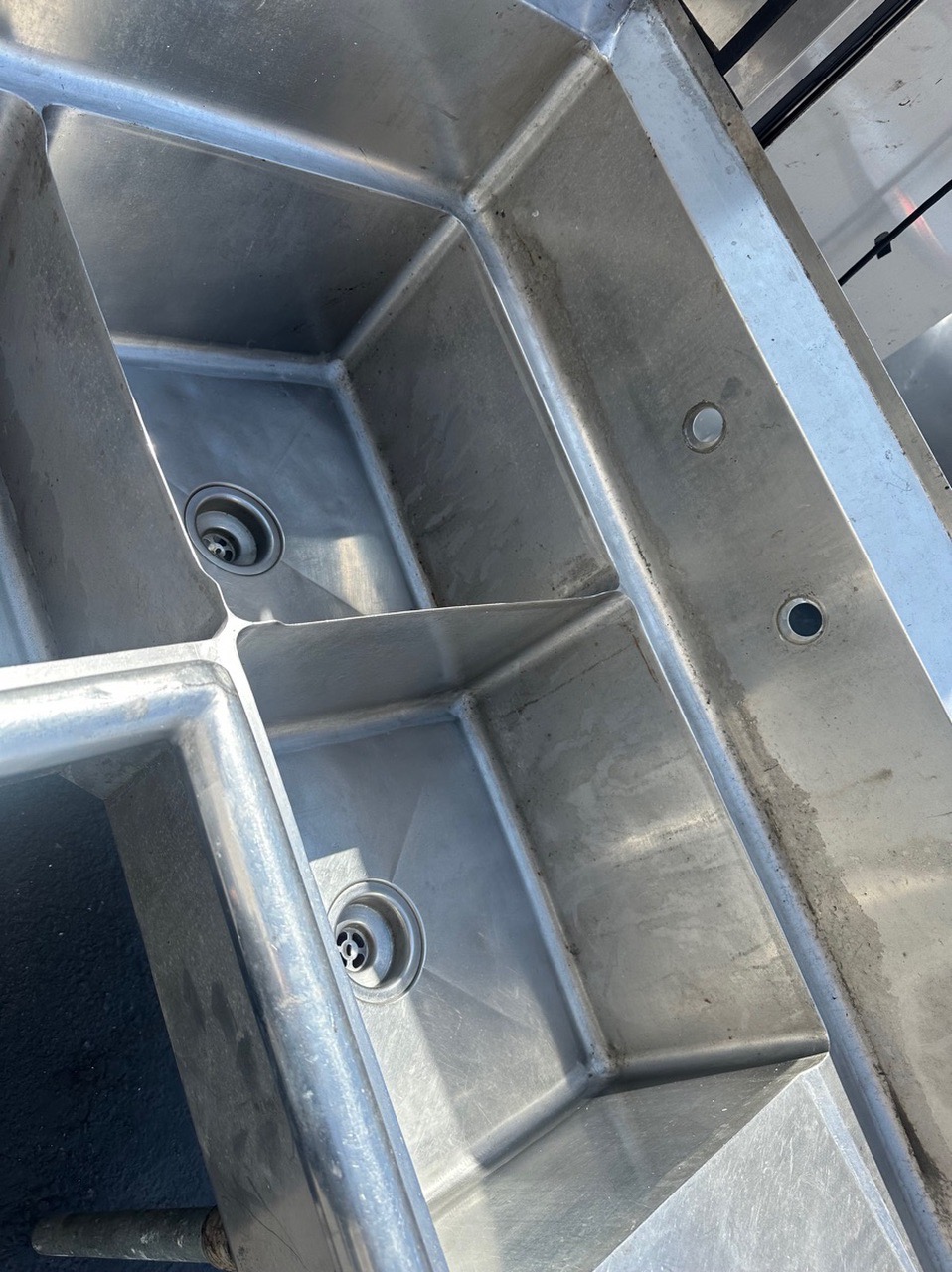 Green World (TSA-3C-D1) 18”X 18” compartment sink. - Image 3
