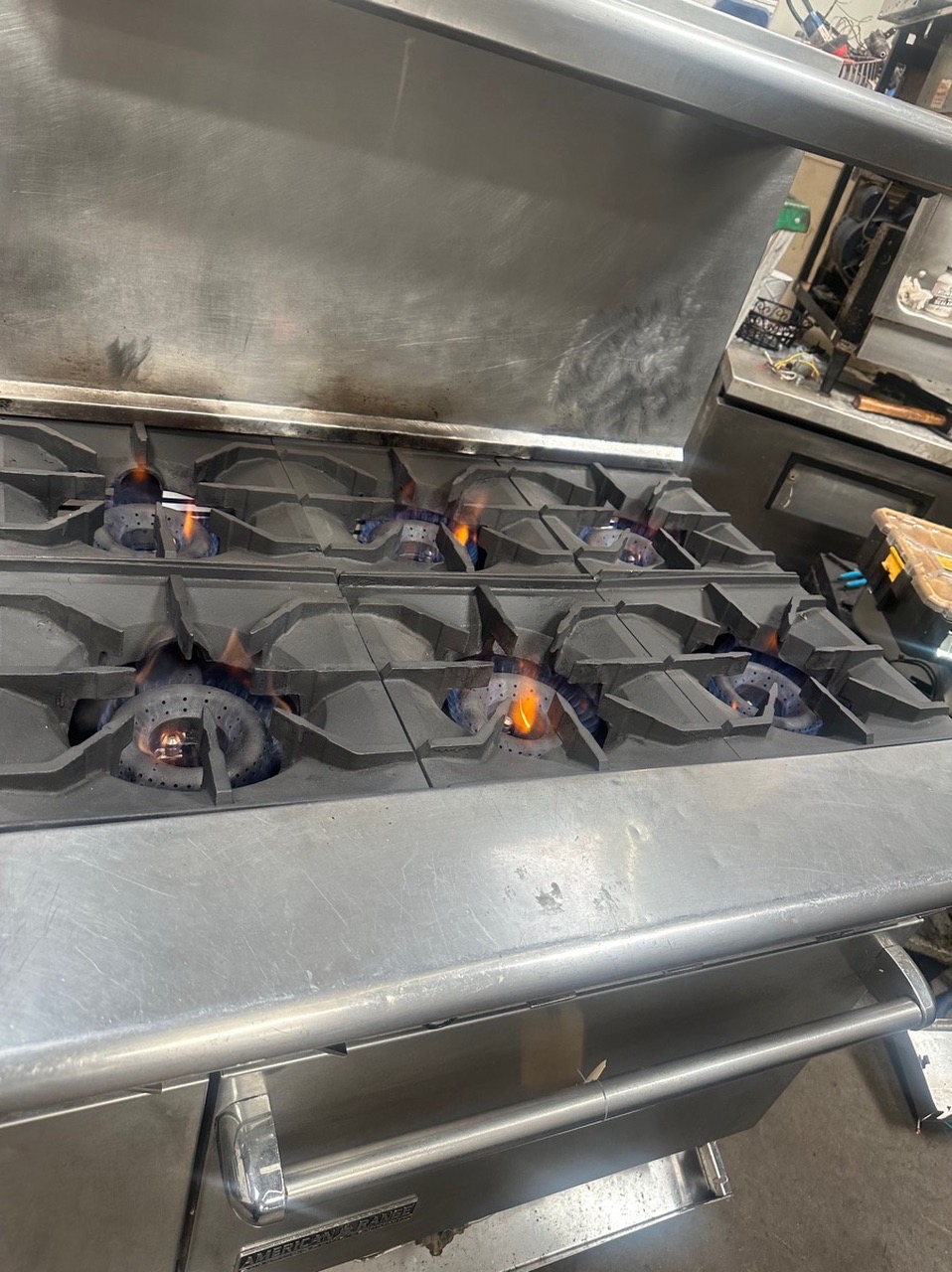 American Range AR-6 36" Natural Gas 6-Burner Range with Standard Oven - 227,000 BTU - Image 3