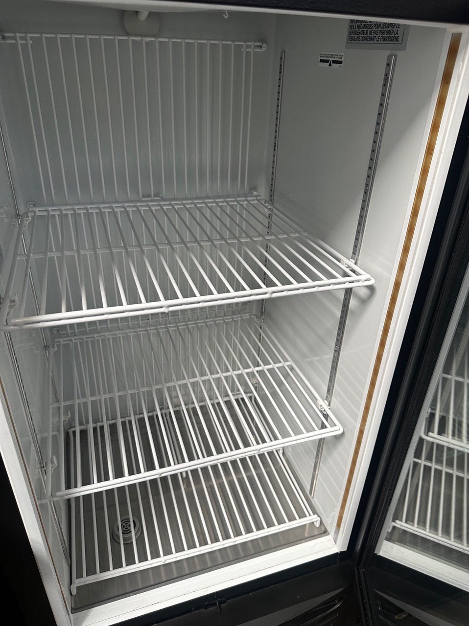 Minus Forty 13-USGF 26 1/2" One Section Display Freezer w/ Swing Door - Bottom Mount Compressor, Black, 115v - Image 4