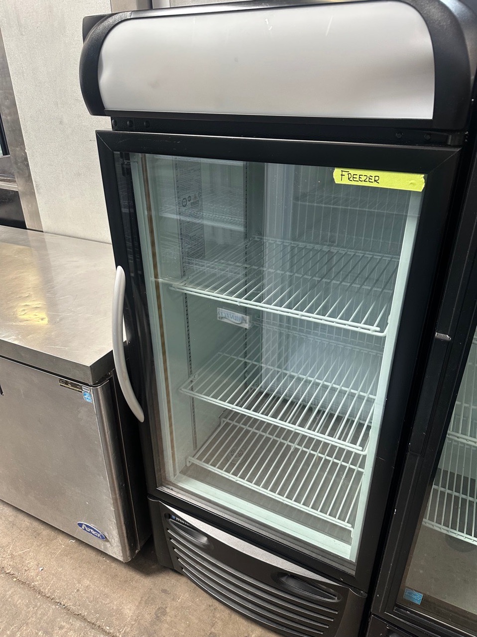 Minus Forty 13-USGF 26 1/2" One Section Display Freezer w/ Swing Door - Bottom Mount Compressor, Black, 115v - Image 2