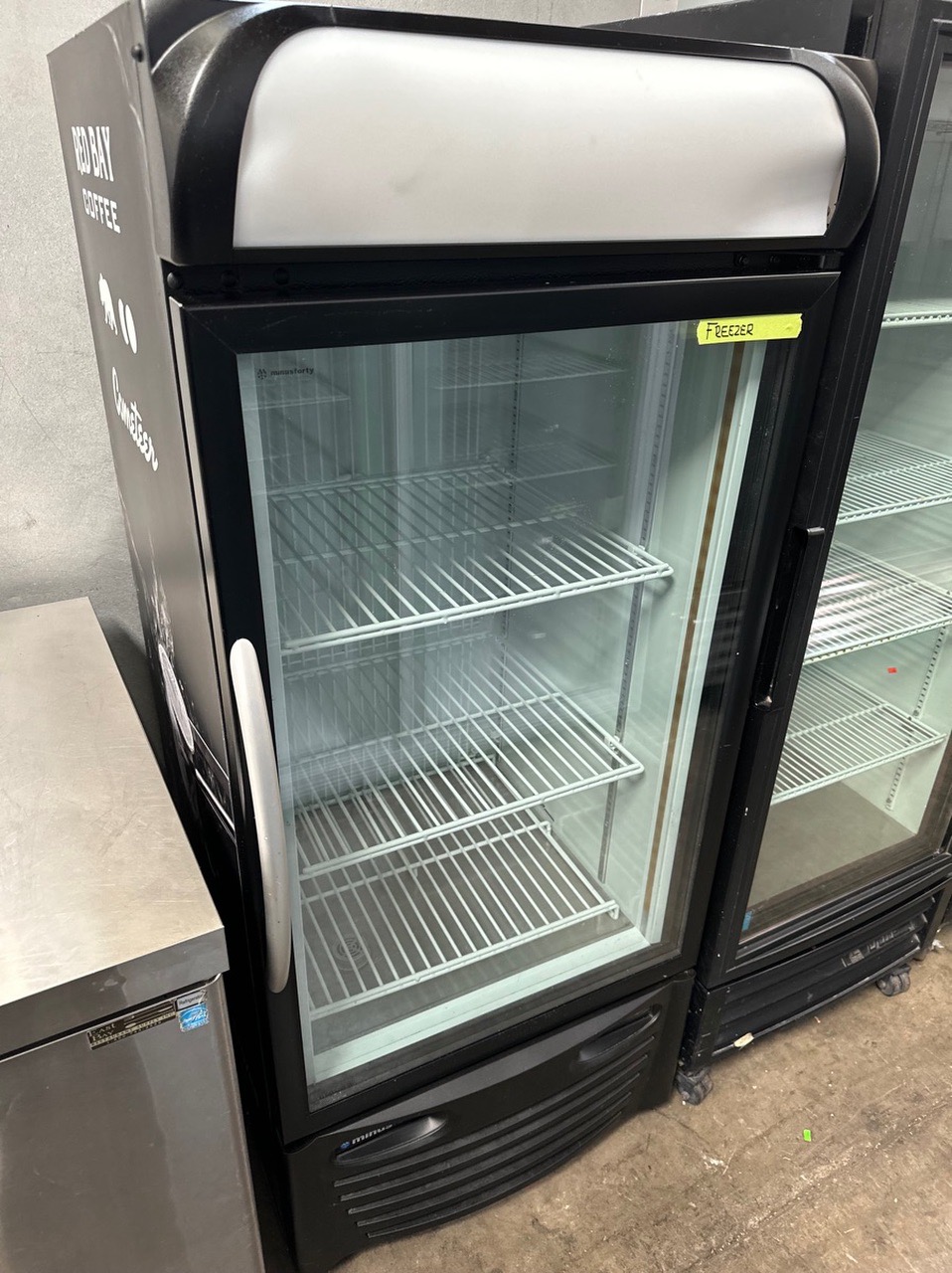 Minus Forty 13-USGF 26 1/2" One Section Display Freezer w/ Swing Door - Bottom Mount Compressor, Black, 115v - Image 5