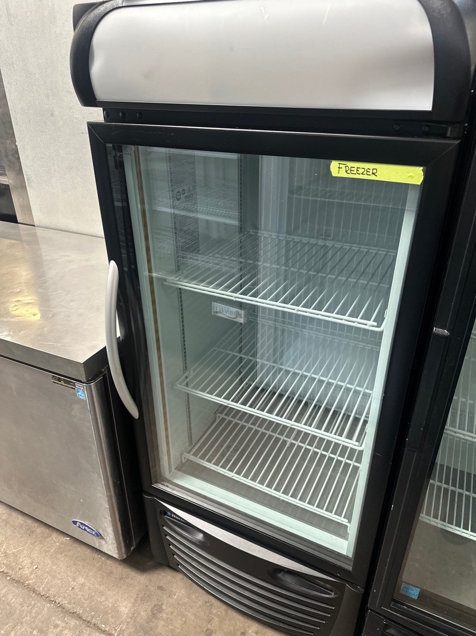 Minus Forty 13-USGF 26 1/2" One Section Display Freezer w/ Swing Door - Bottom Mount Compressor, Black, 115v - Image 3