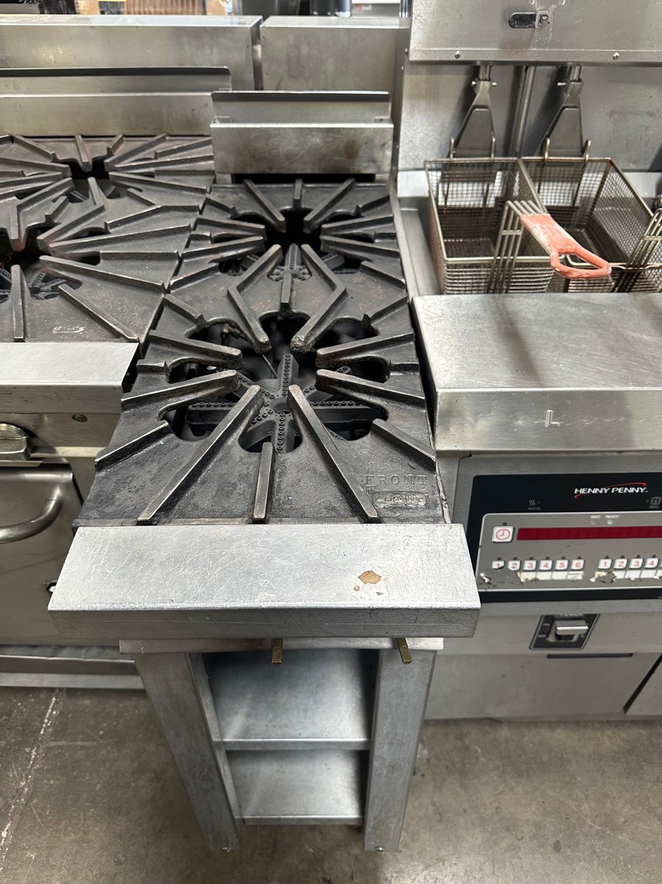 Montague Company 18-5A 18" Gas Heavy Duty Range w/ (2) Open Burners, Open Cabinet Base, 60.000 BTU - Image 2