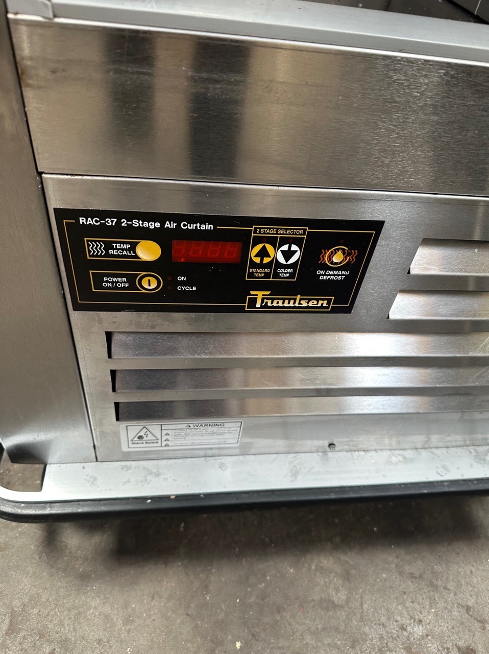 Traulsen RAC37-1 Refrigerator, Air Curtain with casters. - Image 4