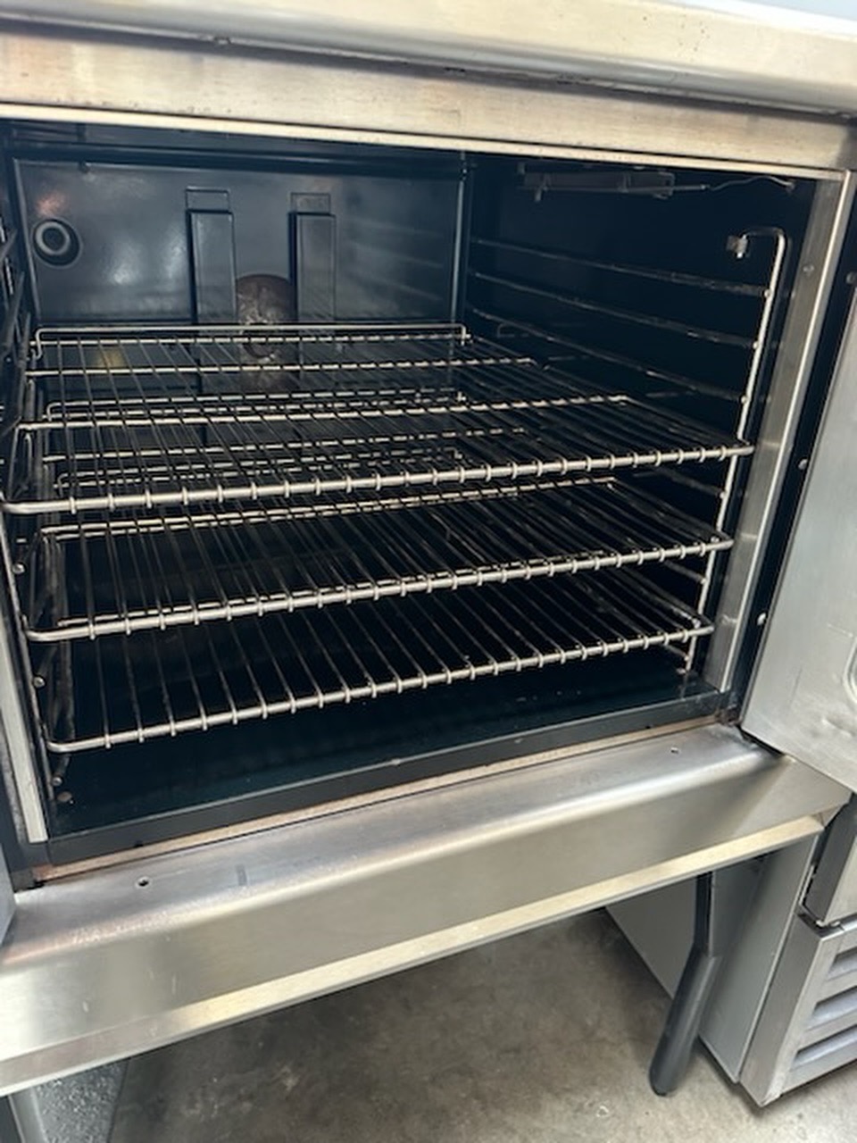 Montague Company 115A 38 Inch Vectaire Convection Oven Gas Bakery Depth 115000 BTU - Image 4