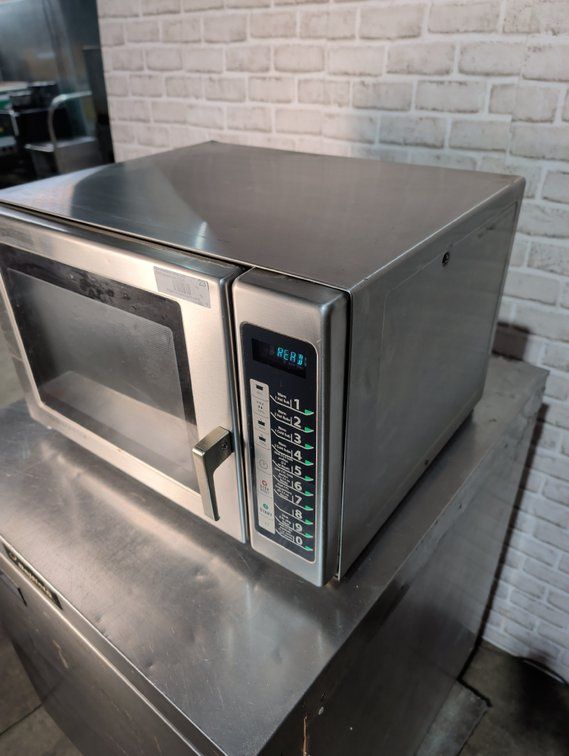 Amana Menumaster Commercial Microwave - Image 2