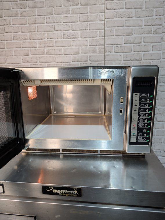 Amana Menumaster Commercial Microwave - Image 3