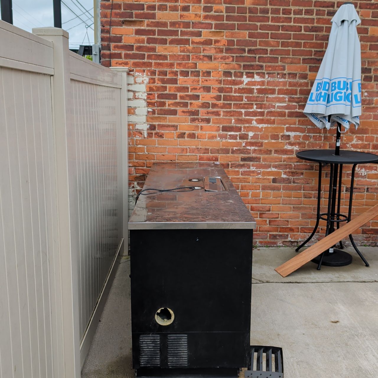 TRUE Beer Keg Cooler - Image 1