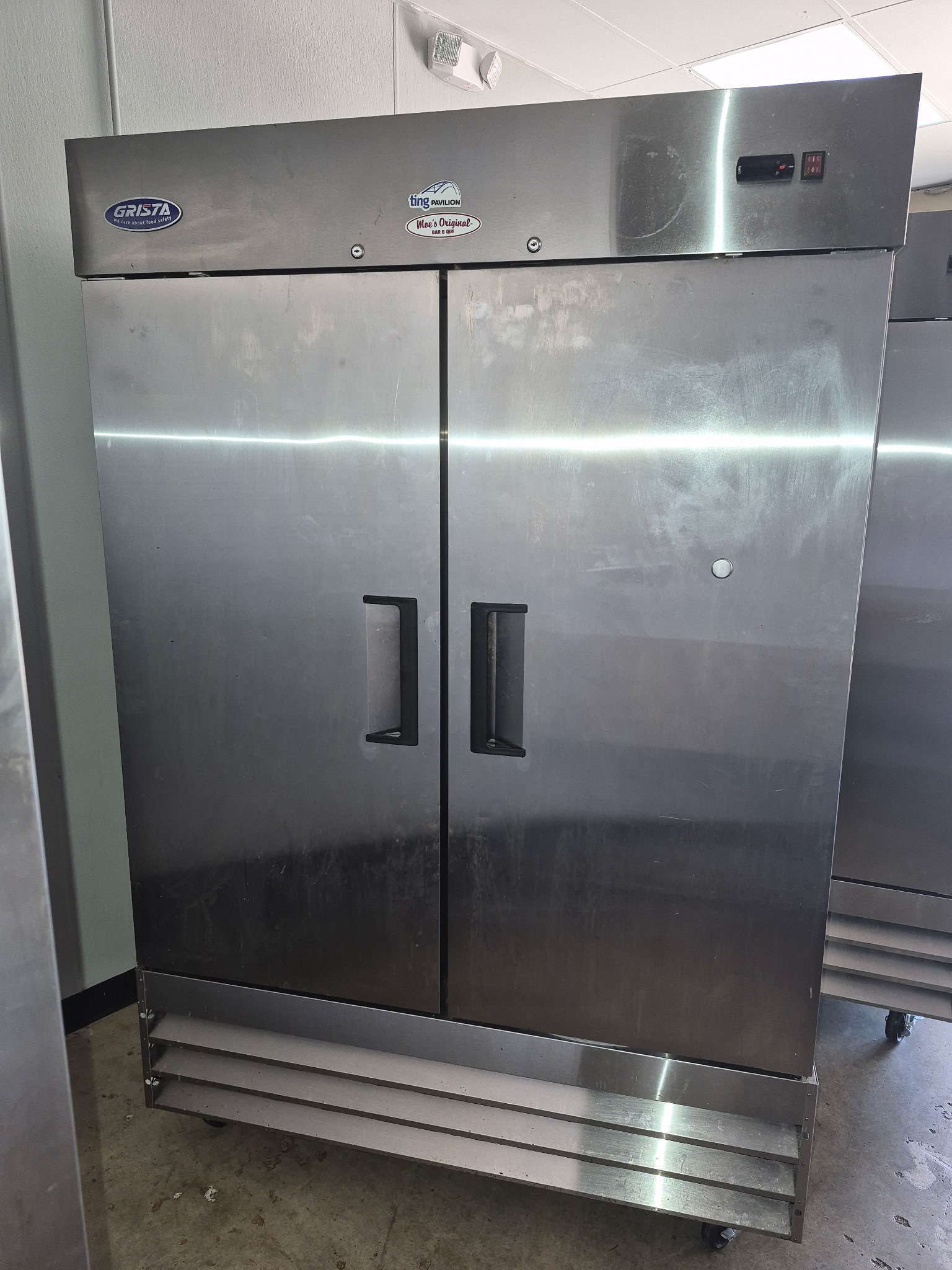 Grista GRFZ-2D 2-Door Stainless Steel Reach-In Freezer - Image 1