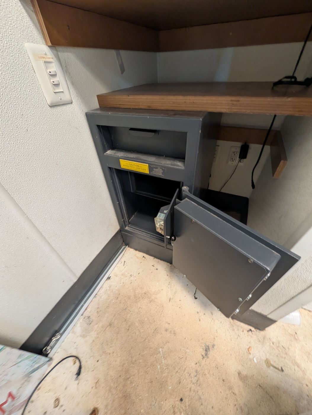AMSEC Commercial Drop Safe w/ ESL Audit Lock - Image 2