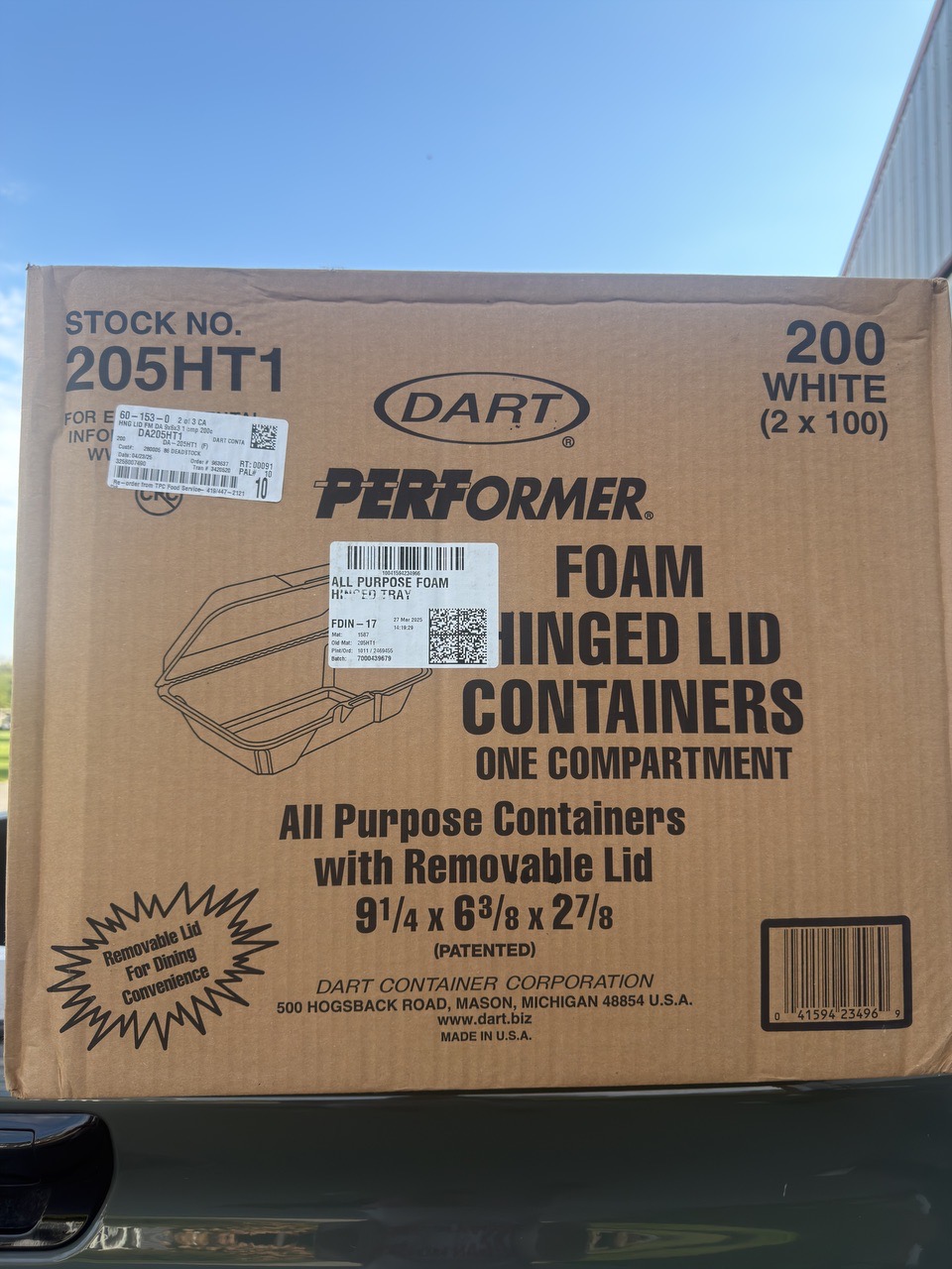 Dart Performer Foam Hinged Lid Containers - 200 Pack - Image 1