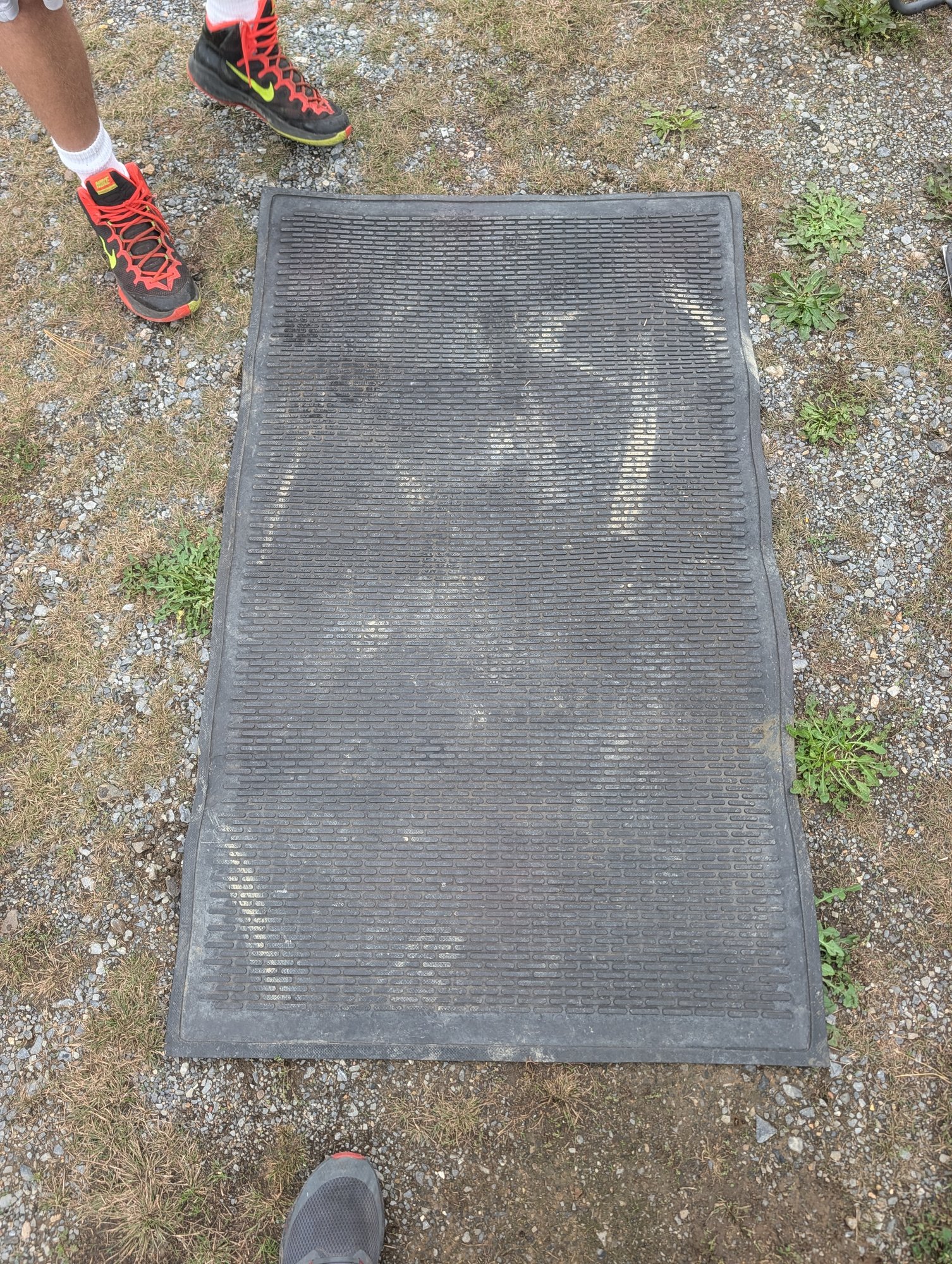 Rubber Anti-Fatigue / Entrance Mat 55" x 33" - Image 1