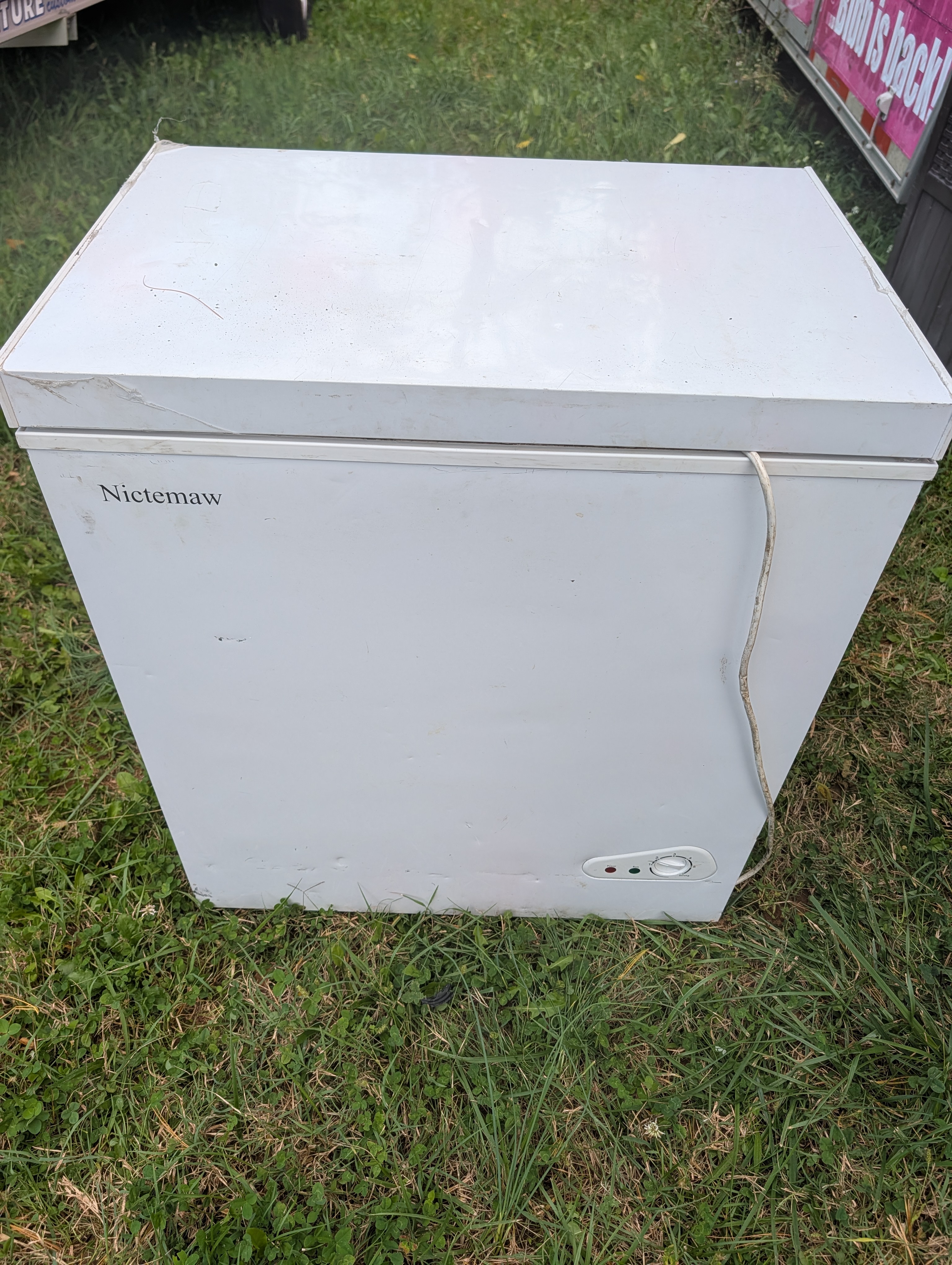 Nictemaw 5.3 cu ft (150 L) Chest Freezer, 115V - Image 1