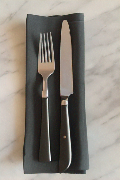 CUTLERY KNIFE HEAVY BLACK UNWRAP - Image 1