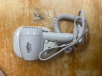 Wall Mount 
Hair Dyer